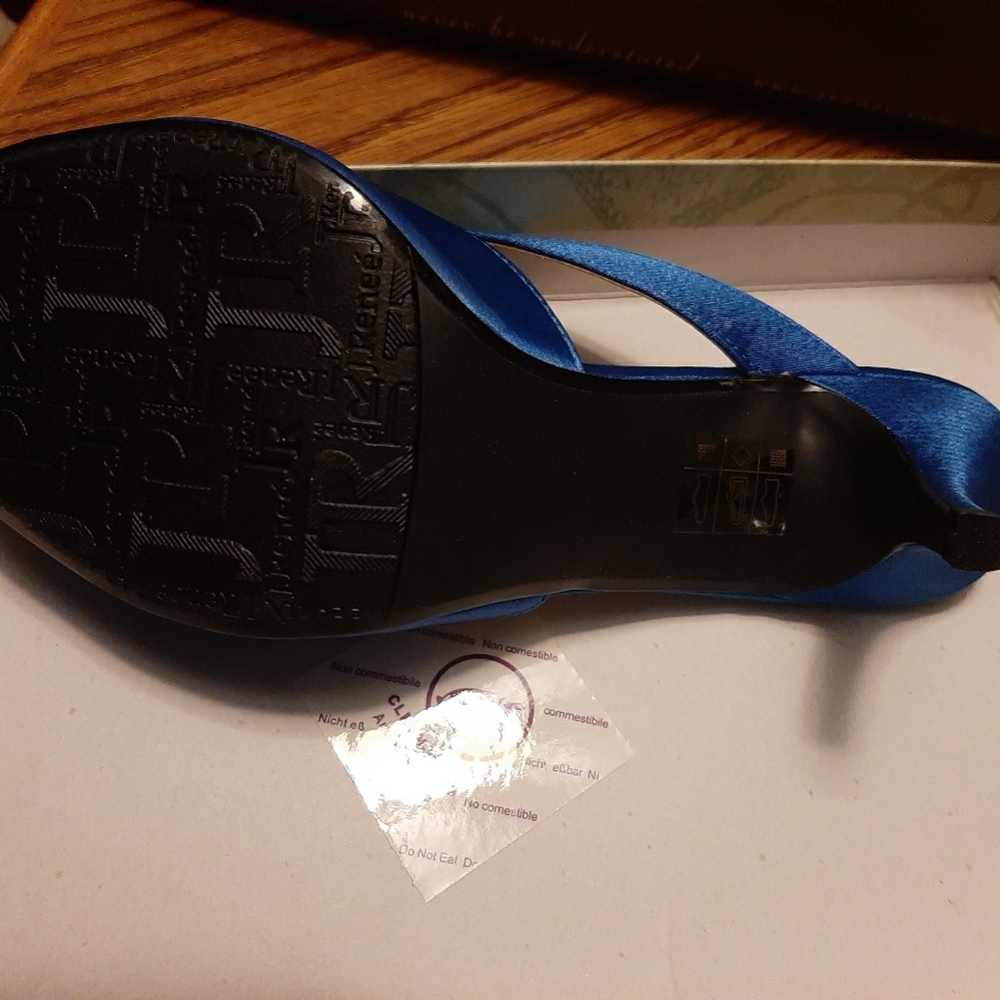 Shoes - Picture 4 of 16